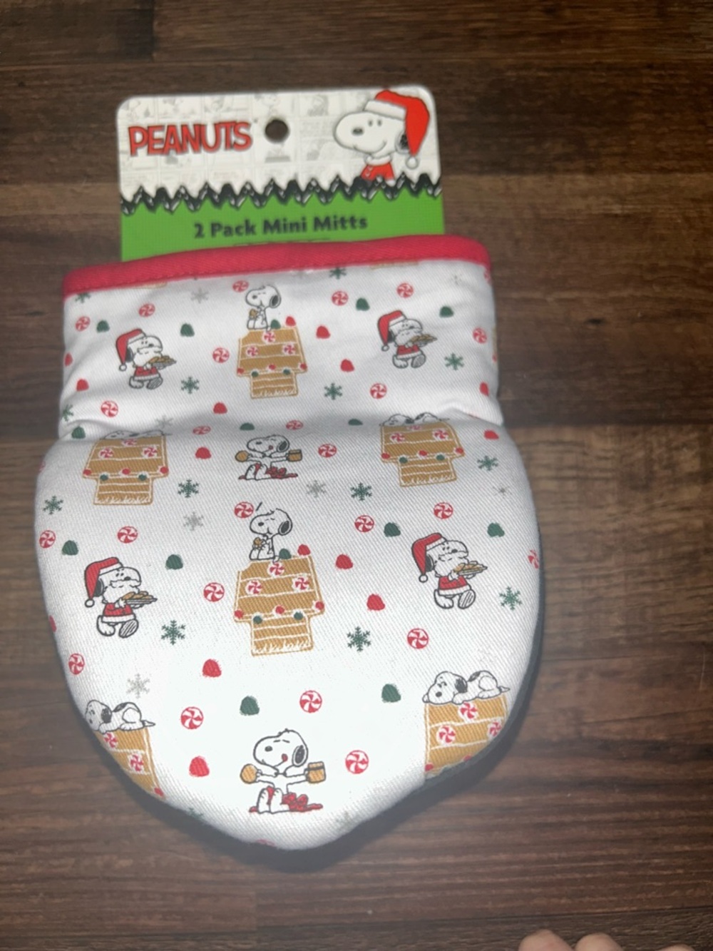 Peanuts Snoopy Christmas Oven Mitts